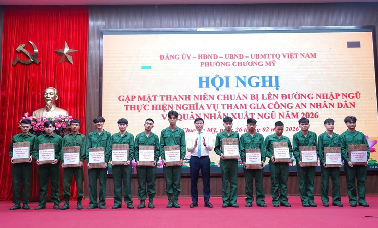 Chương Mỹ gặp mặt, động viên thanh niên lên đường nhập ngũ và quân nhân xuất ngũ năm 2026- Ảnh 6.
