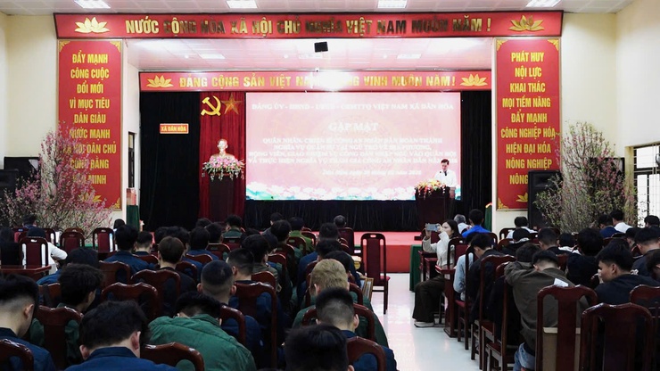 XÃ DÂN HÒA TỔ CHỨC GẶP MẶT QUÂN NHÂN XUẤT NGŨ, ĐỘNG VIÊN CÔNG DÂN NHẬP NGŨ NĂM 2026: Vinh dự – Tự hào – Trách nhiệm- Ảnh 1.