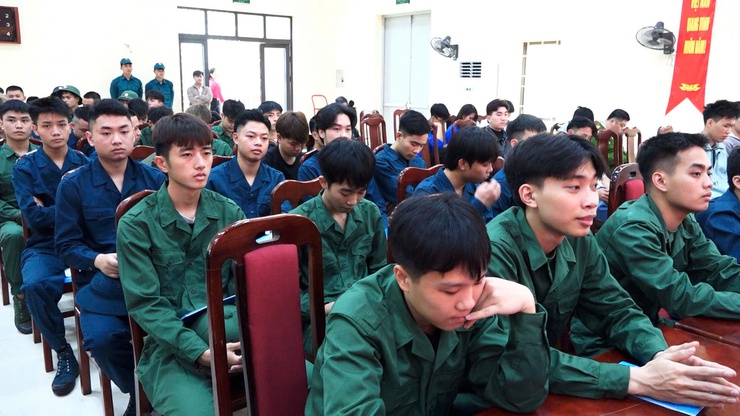 XÃ DÂN HÒA TỔ CHỨC GẶP MẶT QUÂN NHÂN XUẤT NGŨ, ĐỘNG VIÊN CÔNG DÂN NHẬP NGŨ NĂM 2026: Vinh dự – Tự hào – Trách nhiệm- Ảnh 4.