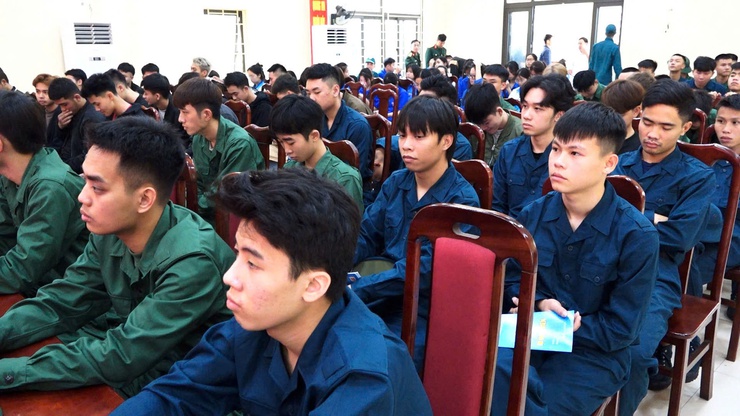 XÃ DÂN HÒA TỔ CHỨC GẶP MẶT QUÂN NHÂN XUẤT NGŨ, ĐỘNG VIÊN CÔNG DÂN NHẬP NGŨ NĂM 2026: Vinh dự – Tự hào – Trách nhiệm- Ảnh 3.