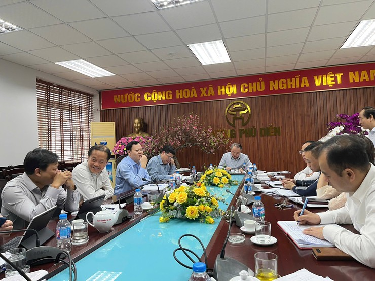 ỦY BAN BẦU CỬ ĐẠI BIỂU HĐND PHƯỜNG PHÚ DIỄN KIỂM TRA TIẾN ĐỘ CHUẨN BỊ CÔNG TÁC BẦU CỬ TRÊN ĐỊA BÀN PHƯỜNG- Ảnh 2.