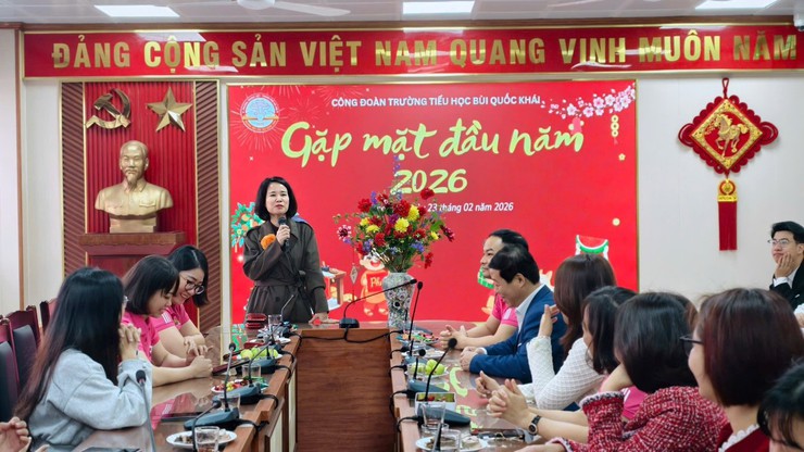 Trường Tiểu học Bùi Quốc Khái tổ chức sinh hoạt dưới cờ chào Xuân mới với chủ đề: “Mừng Đảng quang vinh, mừng xuân Bính Ngọ”- Ảnh 3.