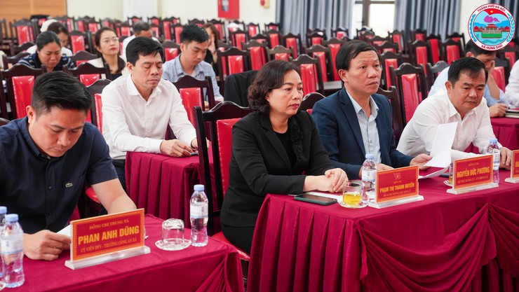 Ủy ban bầu cử xã Hưng Đạo tổ chức hội nghị hướng dẫn xây dựng chương trình hành động cho ứng cử viên HĐND nhiệm kỳ 2026 – 2031- Ảnh 1.