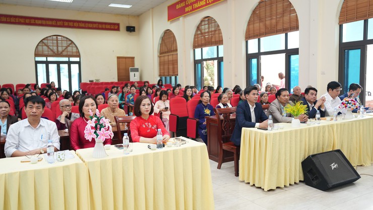 Xã Dương Hoà gặp mặt cán bộ ngành Y tế trên địa bàn nhân dịp kỷ niệm 71 năm ngày Thầy thuốc Việt Nam 27/02  - Ảnh 4.