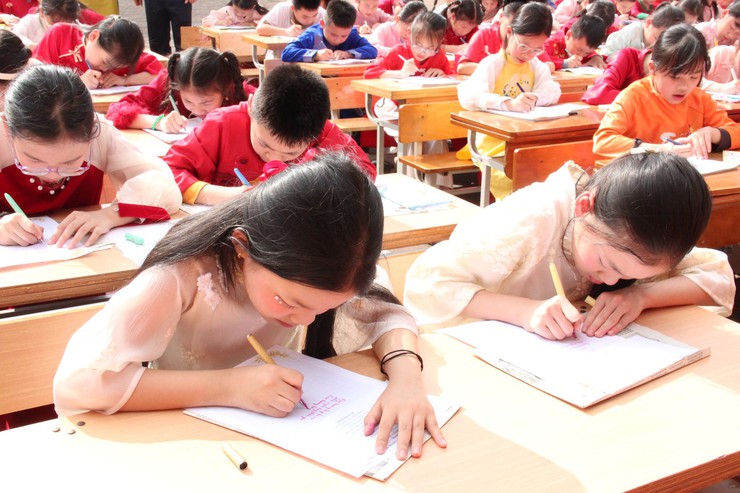 Trường Tiểu học Thạch Hòa tổ chức chương trình “Nét bút xuân” Xuân Bính Ngọ 2026- Ảnh 10.
