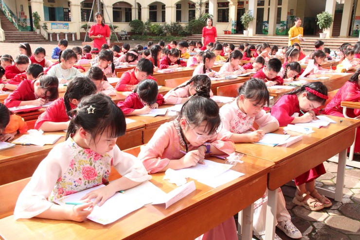 Trường Tiểu học Thạch Hòa tổ chức chương trình “Nét bút xuân” Xuân Bính Ngọ 2026- Ảnh 9.