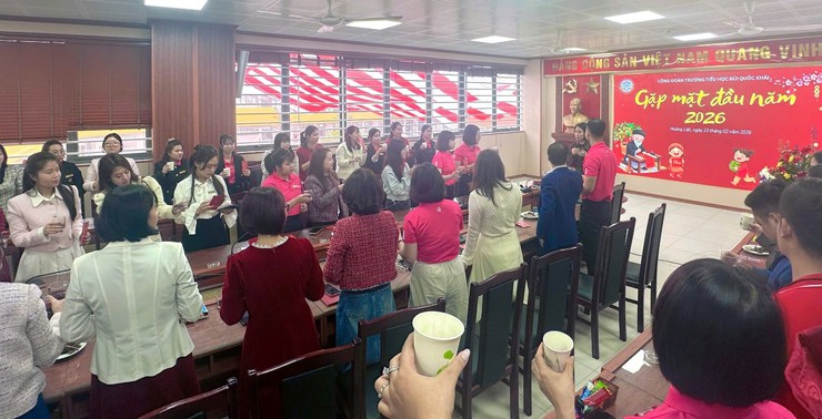 Trường Tiểu học Bùi Quốc Khái tổ chức sinh hoạt dưới cờ chào Xuân mới với chủ đề: “Mừng Đảng quang vinh, mừng xuân Bính Ngọ”- Ảnh 5.