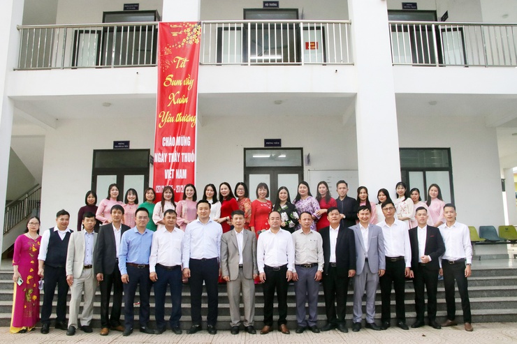 Xã Trần Phú tổ chức hội nghị gặp mặt tri ân nhân kỷ niệm 71 năm Ngày Thầy thuốc Việt Nam- Ảnh 2.