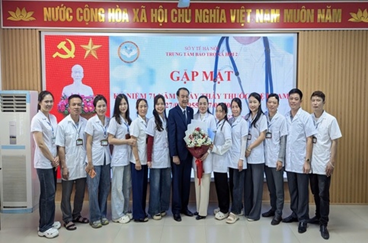 Gặp mặt kỷ niệm 71 năm  Ngày Thấy thuốc  Việt Nam và tổ chức giao lưu thể thao- Ảnh 2.