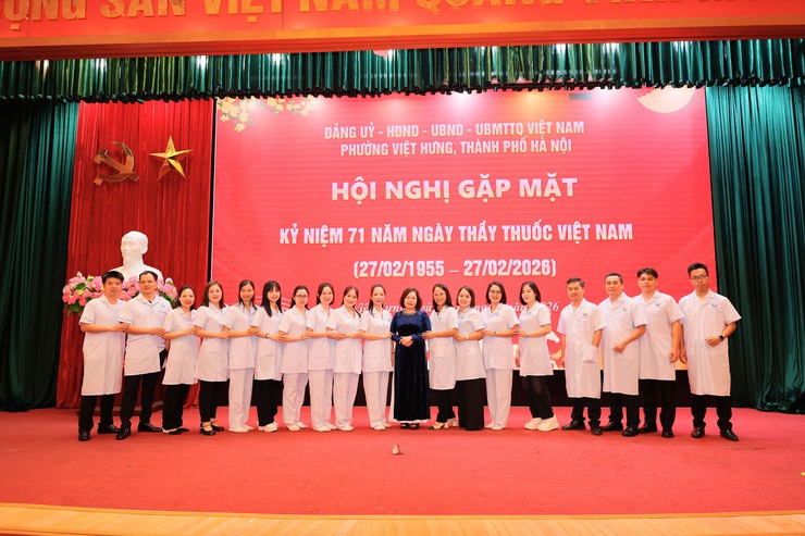 Phường Việt Hưng tổ chức Hội nghị kỷ niệm 71 năm Ngày Thầy thuốc Việt Nam (27/2/1955 – 27/2/2026)- Ảnh 18.
