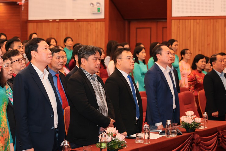 Phường Việt Hưng tổ chức Hội nghị kỷ niệm 71 năm Ngày Thầy thuốc Việt Nam (27/2/1955 – 27/2/2026)- Ảnh 2.