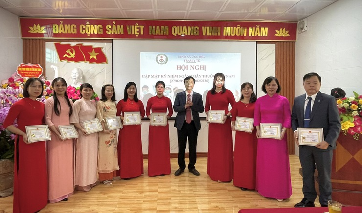 KỶ NIỆM 71 NĂM NGÀY THẦY THUỐC VIỆT NAM (27/02/1955 – 27/02/2026) VÀ BIỂU DƯƠNG CÁC TẬP THỂ, CÁ NHÂN TIÊU BIỂU TRONG CÔNG TÁC CHĂM SÓC SỨC KHỎE NHÂN DÂN.- Ảnh 3.