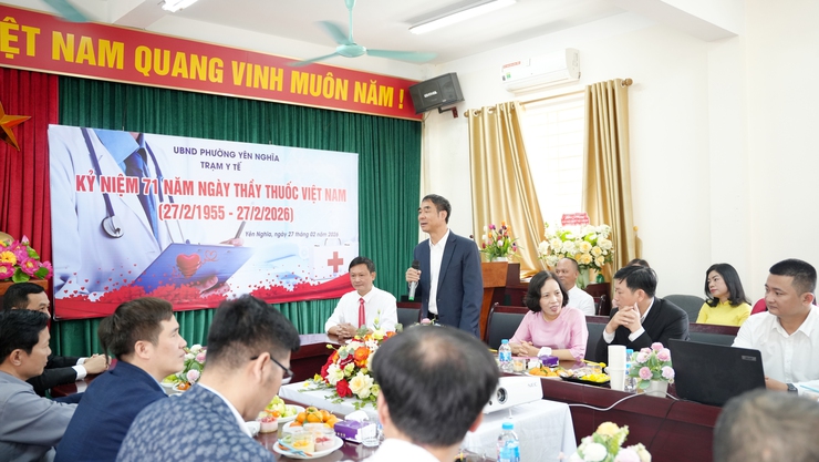 Lãnh đạo phường Yên Nghĩa thăm, chúc mừng Ngày Thầy thuốc Việt Nam 27/2- Ảnh 3.