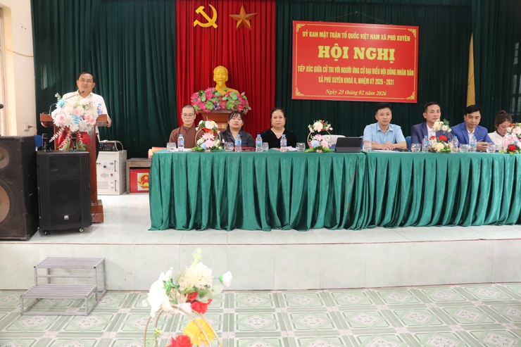 Hội nghị tiếp xúc cử tri với người ứng cử đại biểu HĐND xã tại đơn vị bầu cử số 6

- Ảnh 5.