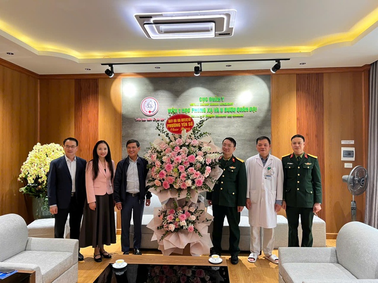 Phường Yên Sở thăm, chúc mừng Ngày Thầy thuốc Việt Nam tại các bệnh viện và cơ sở y tế nhân kỷ niệm 71 năm Ngày Thầy thuốc Việt Nam (27/2/1955 – 27/2/2026)- Ảnh 3.