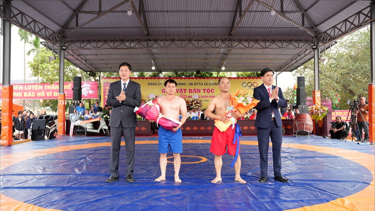 Khai mạc giải Vật Dân tộc truyền thống xã Dương Hoà mở rộng xuân Bính Ngọ 2026
- Ảnh 17.