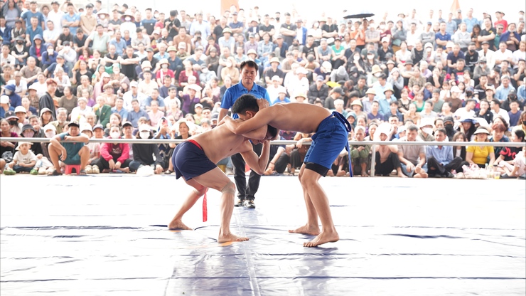 Khai mạc giải Vật Dân tộc truyền thống xã Dương Hoà mở rộng xuân Bính Ngọ 2026
- Ảnh 18.