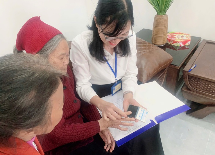 Bảo đảm quyền lợi an sinh cho hai cụ bà trăm tuổi tại xã Chương Dương- Ảnh 2.