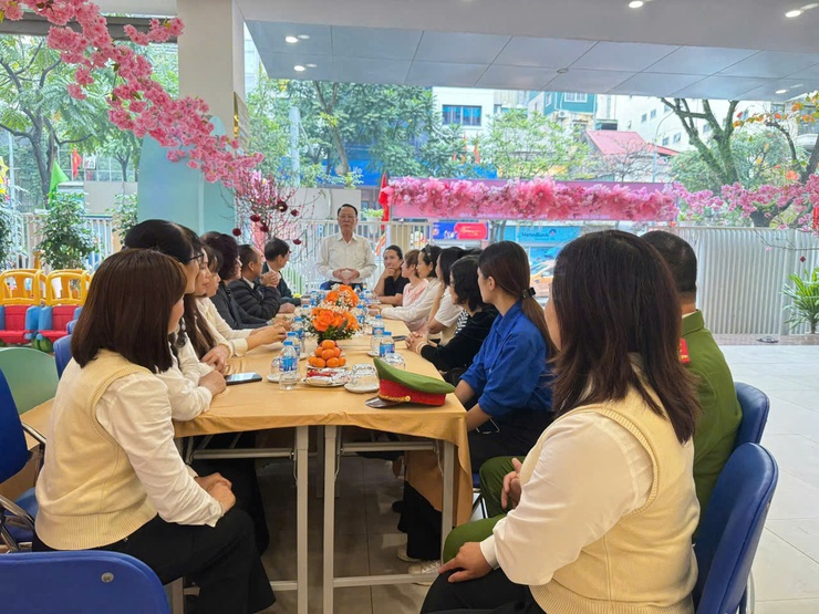 Phó Chủ tịch Quốc hội Nguyễn Khắc Định giám sát, kiểm tra công tác bầu cử tại Hà Nội- Ảnh 20.