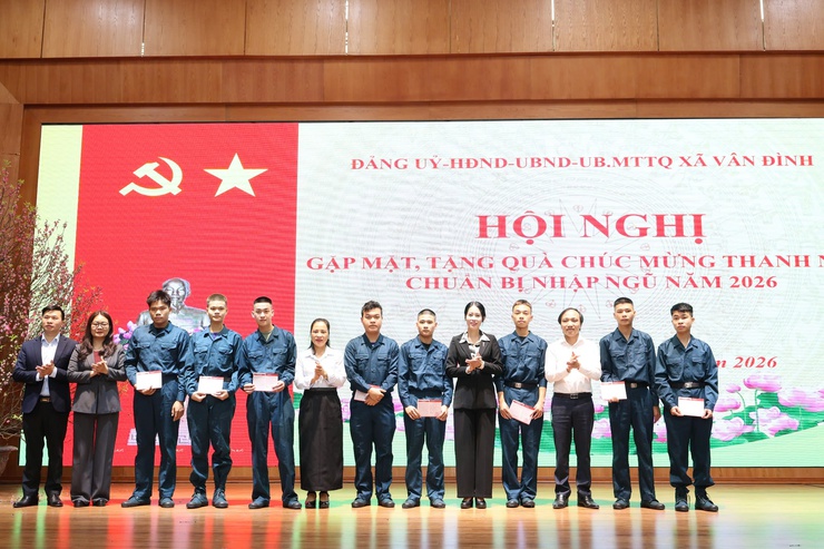 Vân Đình: 47 thanh niên tình nguyện lên đường nhập ngũ năm 2026- Ảnh 2.