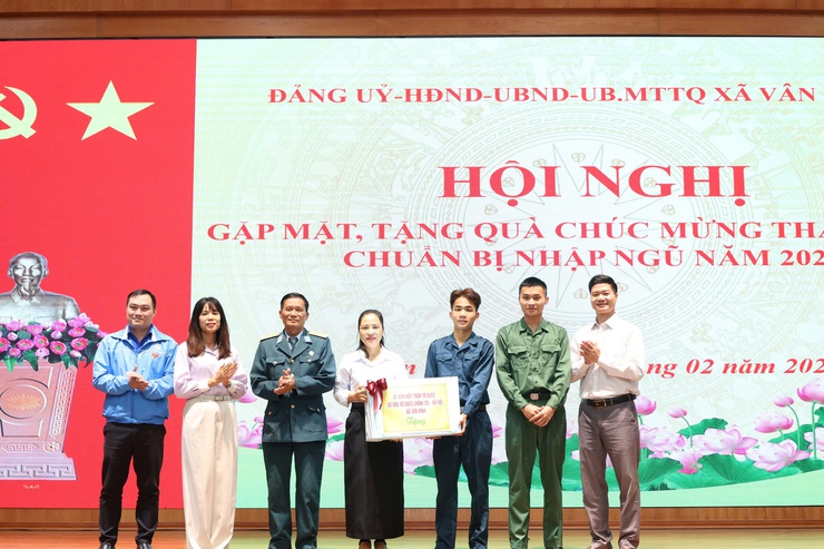 Vân Đình: 47 thanh niên tình nguyện lên đường nhập ngũ năm 2026- Ảnh 4.