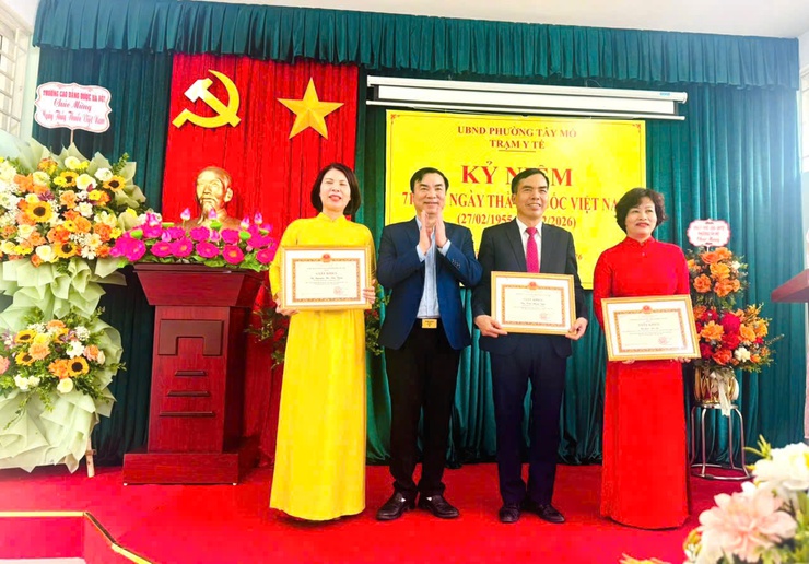 Trạm Y tế phường Tây Mỗ kỷ niệm 71 năm Ngày Thầy thuốc Việt Nam: Tôn vinh những "Lương y như từ mẫu"- Ảnh 3.
