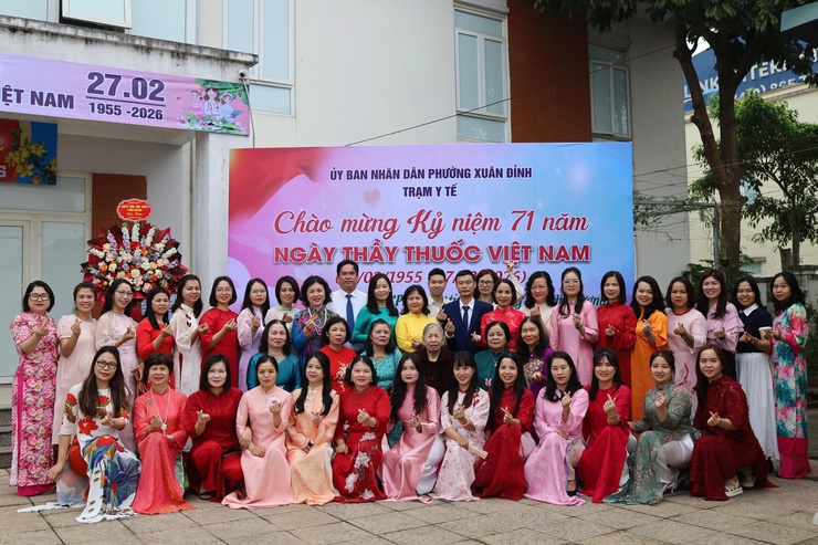 Trạm Y tế phường Xuân Đỉnh gặp mặt kỉ niệm 71 năm Ngày Thầy thuốc Việt Nam&nbsp;(27/2/1955 – 27/2/2026)- Ảnh 6.