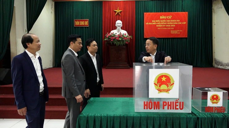 Xã Tam Hưng triển khai công tác bầu cử bảo đảm tiến độ, đúng luật- Ảnh 1.