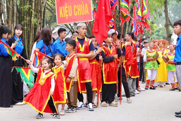 ĐẶC SẮC LỄ RƯỚC VUA GIẢ – ĐIỂM NHẤN NỔI BẬT CỦA LỄ HỘI ĐỀN SÁI, XÃ THƯ LÂM- Ảnh 3.