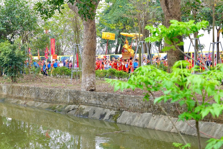 ĐẶC SẮC LỄ RƯỚC VUA GIẢ – ĐIỂM NHẤN NỔI BẬT CỦA LỄ HỘI ĐỀN SÁI, XÃ THƯ LÂM- Ảnh 9.