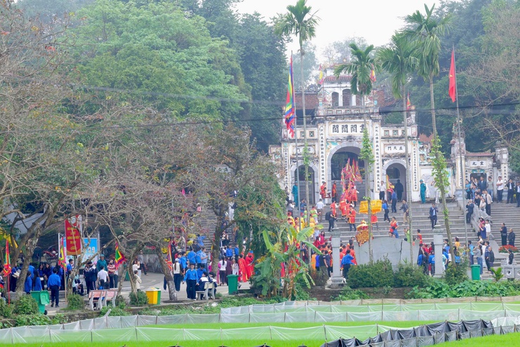 ĐẶC SẮC LỄ RƯỚC VUA GIẢ – ĐIỂM NHẤN NỔI BẬT CỦA LỄ HỘI ĐỀN SÁI, XÃ THƯ LÂM- Ảnh 12.