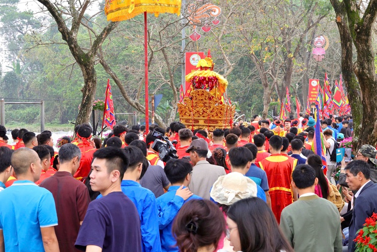 ĐẶC SẮC LỄ RƯỚC VUA GIẢ – ĐIỂM NHẤN NỔI BẬT CỦA LỄ HỘI ĐỀN SÁI, XÃ THƯ LÂM- Ảnh 13.