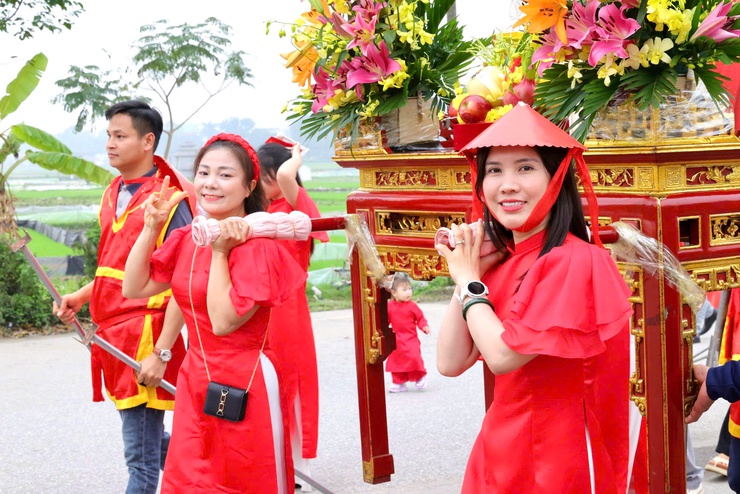 ĐẶC SẮC LỄ RƯỚC VUA GIẢ – ĐIỂM NHẤN NỔI BẬT CỦA LỄ HỘI ĐỀN SÁI, XÃ THƯ LÂM- Ảnh 16.