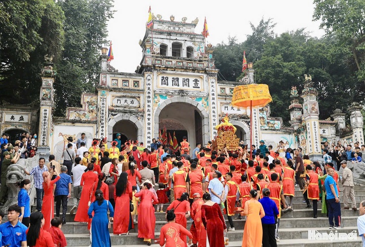 ĐẶC SẮC LỄ RƯỚC VUA GIẢ – ĐIỂM NHẤN NỔI BẬT CỦA LỄ HỘI ĐỀN SÁI, XÃ THƯ LÂM- Ảnh 22.