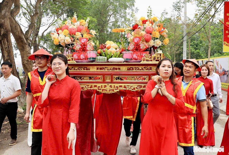 ĐẶC SẮC LỄ RƯỚC VUA GIẢ – ĐIỂM NHẤN NỔI BẬT CỦA LỄ HỘI ĐỀN SÁI, XÃ THƯ LÂM- Ảnh 24.