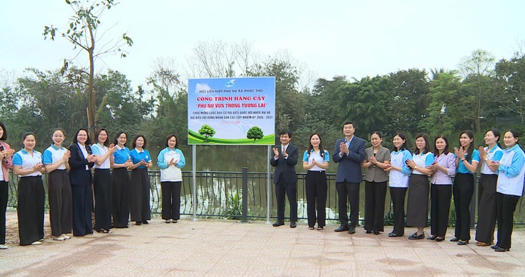 Cụm thi đua số 10 Hội LHPN TP Hà Nội hưởng ứng Tết trồng cây tại xã Phúc Thọ- Ảnh 9.