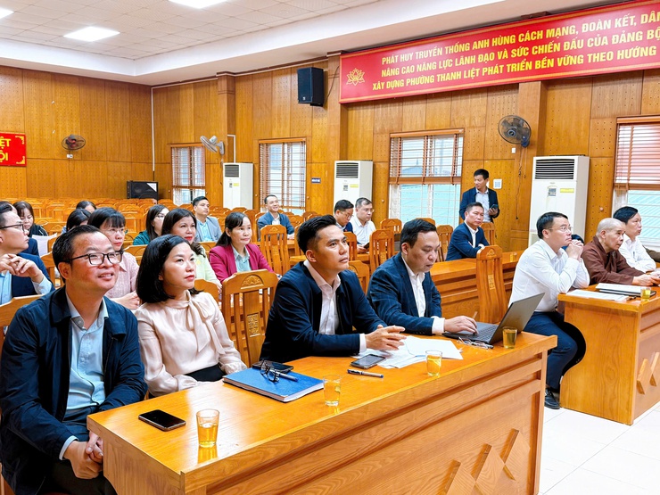 Phường Thanh Liệt công bố quyết định chuyển 29 cán bộ, công chức cấp xã thành công chức- Ảnh 1.