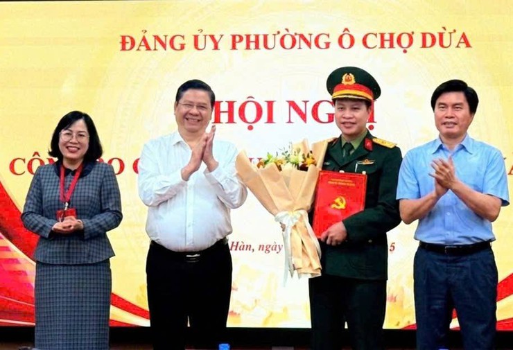 Hội nghị giao ban Bí thư cấp ủy các tổ chức Đảng Phường Ô Chợ Dừa tháng 02/2026- Ảnh 4.