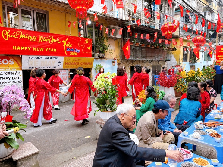 Tổ dân phố số 4, Thanh Xuân Nam rộn ràng Hội hoa mừng Đảng, mừng Xuân- Ảnh 7.