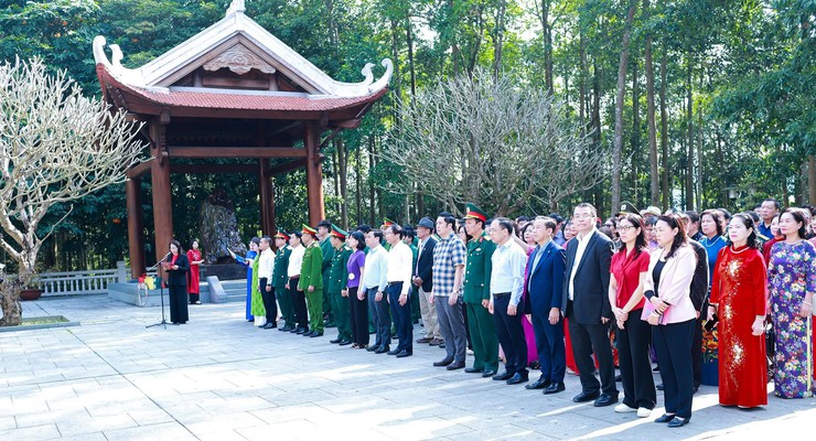 PHƯỜNG CẦU GIẤY: GẶP MẶT, TẶNG QUÀ CÁC QUÂN NHÂN HOÀN THÀNH NGHĨA VỤ QUÂN SỰ VÀ THANH NIÊN NHẬP NGŨ NĂM 2026- Ảnh 3.