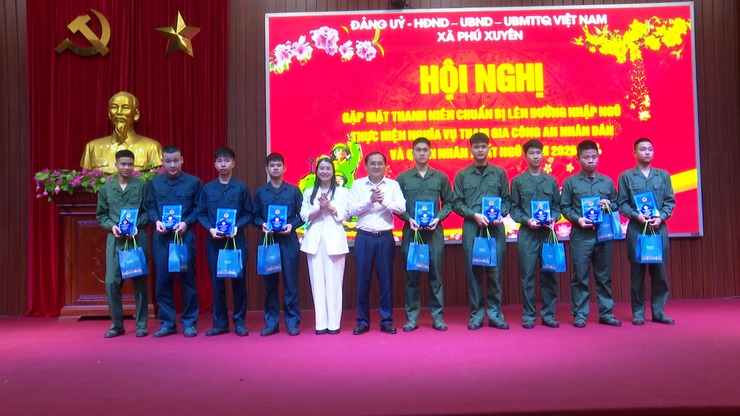 Xã Phú Xuyên gặp mặt thanh niên chuẩn bị lên đường nhập ngũ thực hiện nghĩa vụ tham gia Công an nhân dân và quân nhân xuất ngũ năm 2026- Ảnh 9.
