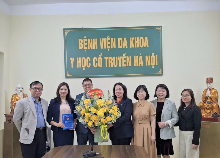 PHƯỜNG CẦU GIẤY CHÚC MỪNG CÁC CƠ SỞ Y TẾ, BỆNH VIỆN NHÂN KỶ NIỆM 71 NĂM NGÀY THẦY THUỐC VIỆT NAM (27/02/1955 - 27/02/2026)- Ảnh 1.