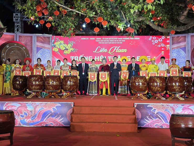 Tưng bừng Liên hoan trống hội Thăng Long phường Phú Lương lần thứ I năm 2026- Ảnh 1.
