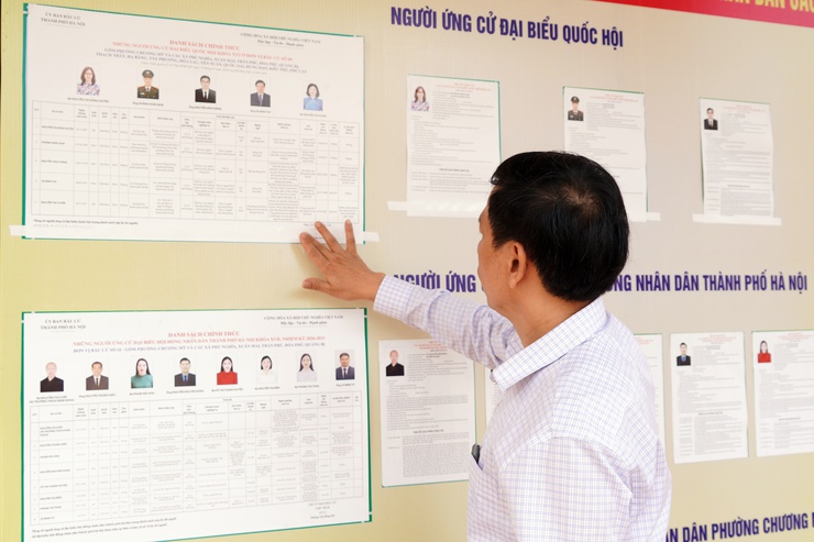 Đồng chí Vũ Ngọc Hòa, Phó Bí thư Thường trực Đảng ủy phường kiểm tra các khu vực bỏ phiếu bầu cử đại biểu Quốc hội Việt Nam khóa XVI và đại biểu HĐND các cấp nhiệm kỳ 2026 – 2031- Ảnh 12.