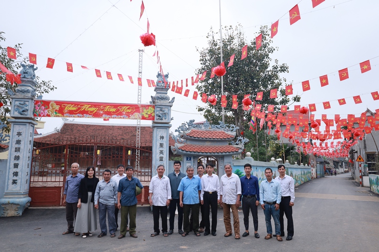 Ban Tổ chức cuộc thi "Xanh thôn – Sạch ngõ – Đẹp điểm đến" xã Minh Châu tổ chức chấm điểm tháng 02/2026.- Ảnh 2.