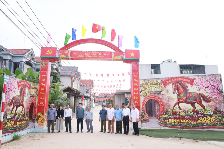 Ban Tổ chức cuộc thi "Xanh thôn – Sạch ngõ – Đẹp điểm đến" xã Minh Châu tổ chức chấm điểm tháng 02/2026.- Ảnh 4.