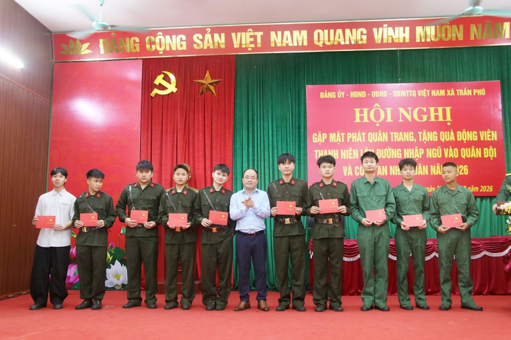 Xã Trần Phú tổ chức gặp mặt, tặng quà thanh niên lên đường thực hiện nghĩa vụ tham gia Công an nhân dân năm 2026- Ảnh 20.