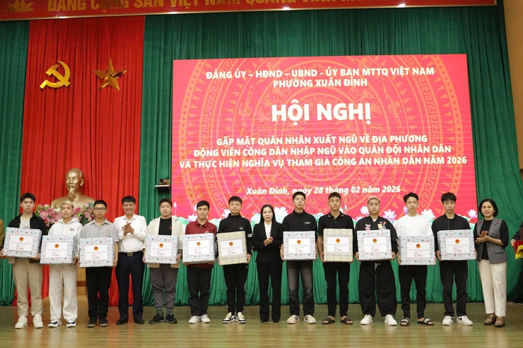 Phường Xuân Đỉnh: gặp mặt quân nhân xuất ngũ và động viên công dân nhập ngũ năm 2026- Ảnh 5.