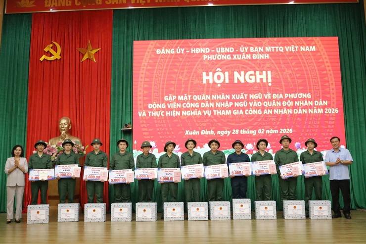 Phường Xuân Đỉnh: gặp mặt quân nhân xuất ngũ và động viên công dân nhập ngũ năm 2026- Ảnh 7.