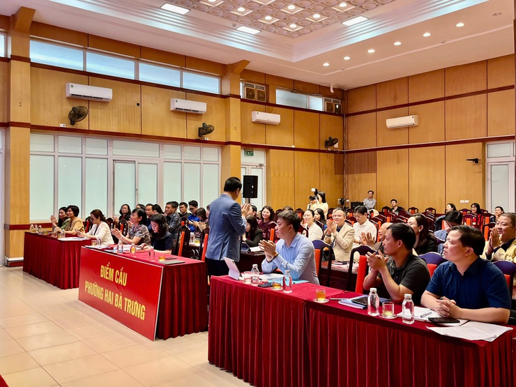 Phường Hai Bà Trưng: Tổ chức Hội nghị công bố, gặp mặt các ứng cử viên đại biểu HĐND phường khóa II, nhiệm kỳ 2026 - 2031- Ảnh 4.